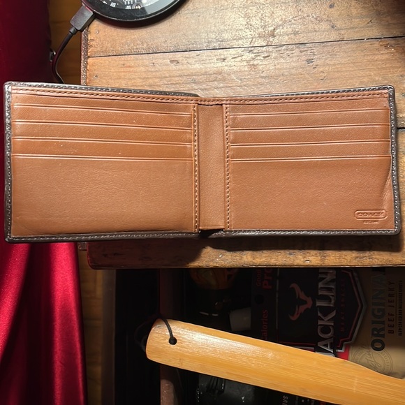 COACH MEN LEATHER WALLET - Picture 3 of 4